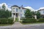 Продажа дома, 860 м², с участком 30,8 сотки