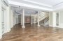 Продажа дома, 1 000 м², с участком 25 соток