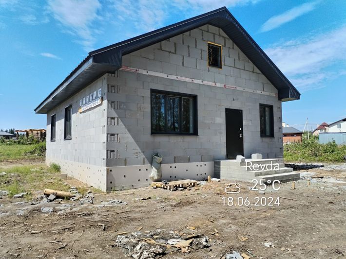 Продажа 3-комнатной квартиры 100 м², 1/1 этаж