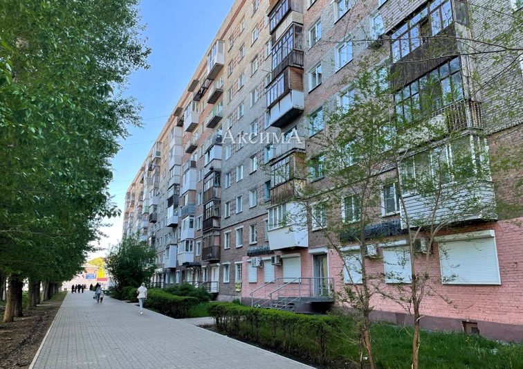 Продажа 3-комнатной квартиры 56 м², 1/9 этаж