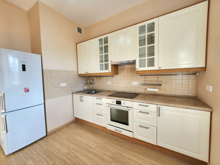 Продажа 1-комнатной квартиры 43,8 м², 3/14 этаж