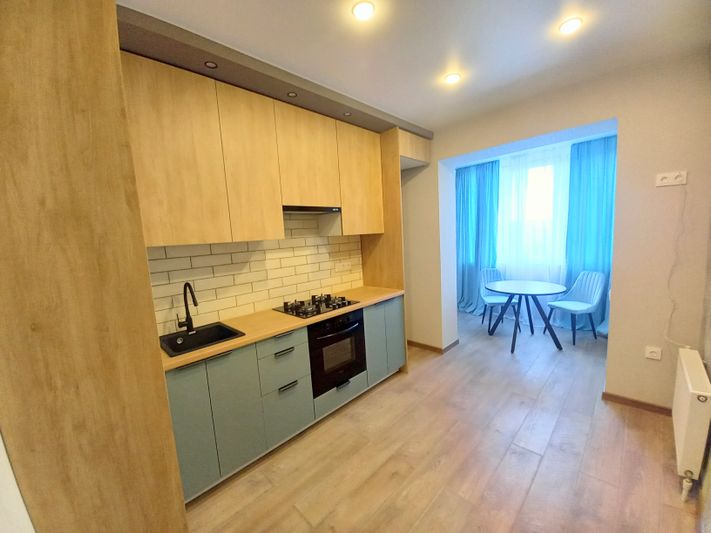 Продажа 1-комнатной квартиры 42 м², 4/4 этаж