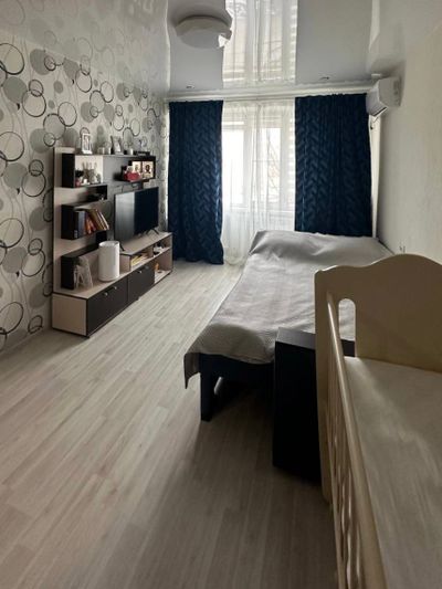 Продажа 1-комнатной квартиры 37 м², 1/3 этаж