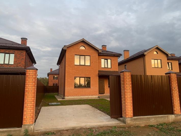 Продажа дома, 140 м², с участком 5 соток