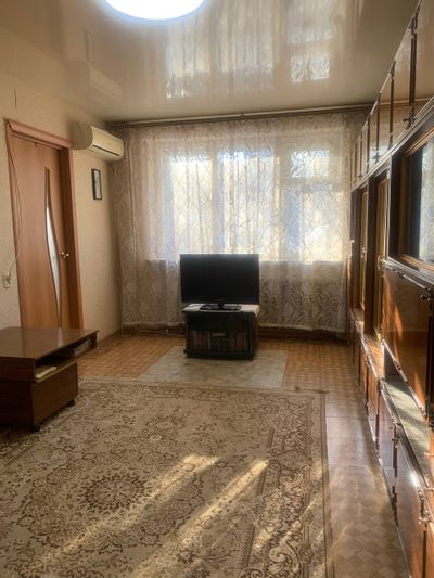 Продажа 3-комнатной квартиры 61 м², 1/5 этаж