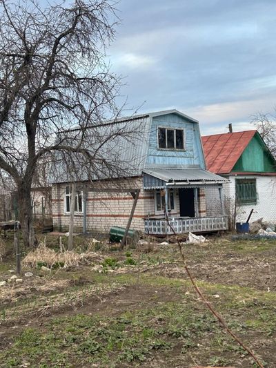 Продажа дома, 80 м², с участком 6 соток