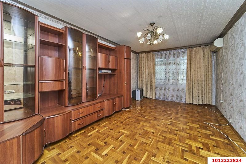 Продажа 3-комнатной квартиры 78 м², 1/9 этаж