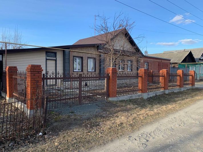 Продажа дома, 160,8 м², с участком 14,3 сотки