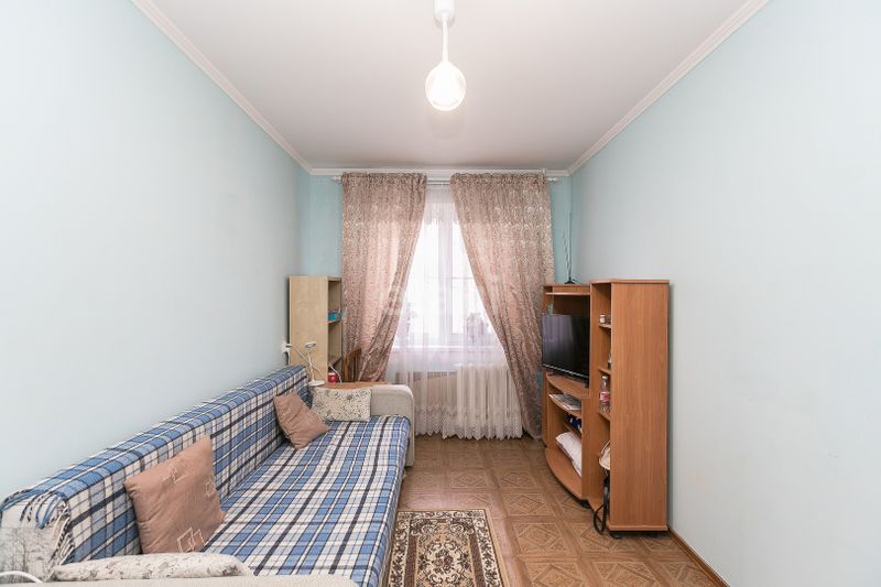 Продажа 2-комнатной квартиры 42,5 м², 1/5 этаж