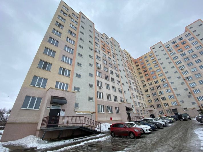 Продажа 3-комнатной квартиры 70 м², 8/12 этаж