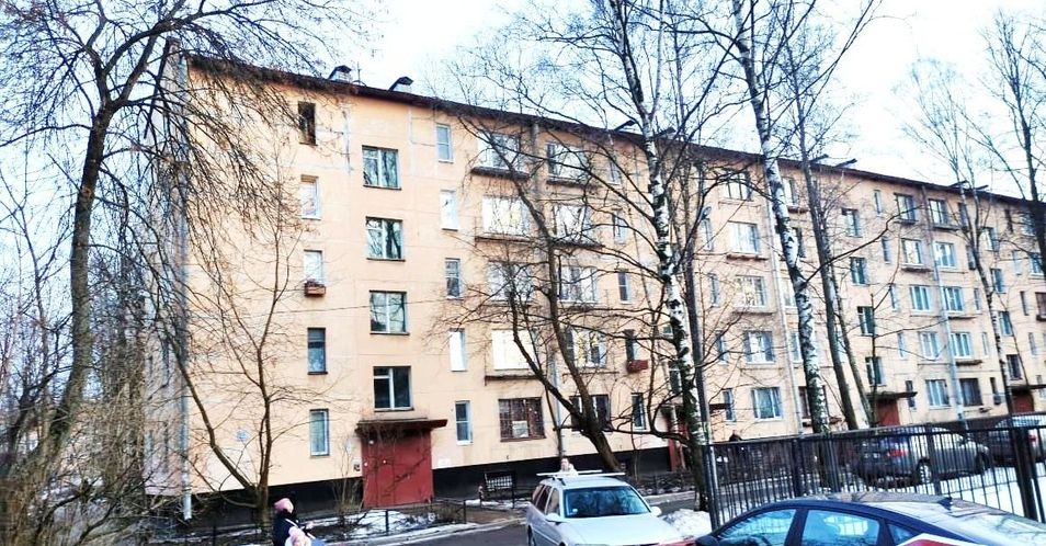 Продажа 4-комнатной квартиры 49 м², 5/5 этаж