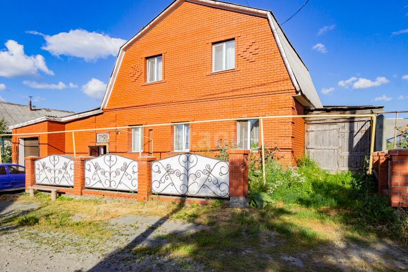 Продажа дома, 160 м², с участком 6,7 сотки
