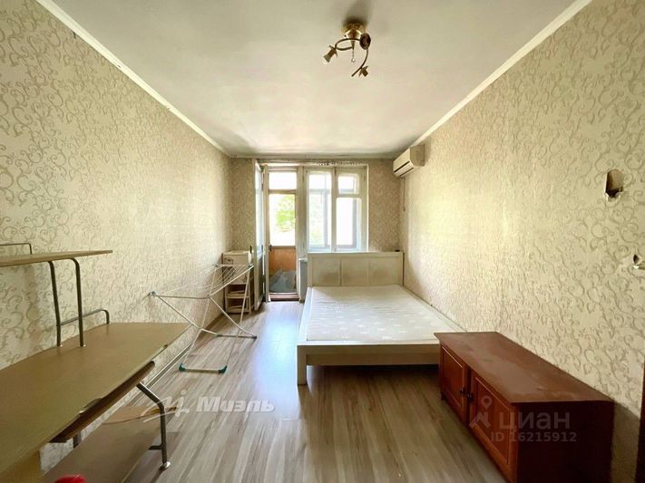 Продажа 1-комнатной квартиры 31,8 м², 3/4 этаж