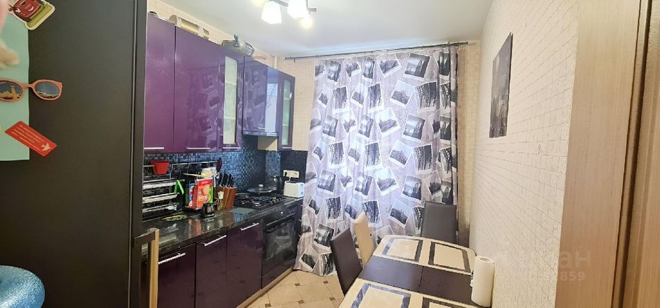 Продажа 3-комнатной квартиры 70 м², 3/8 этаж