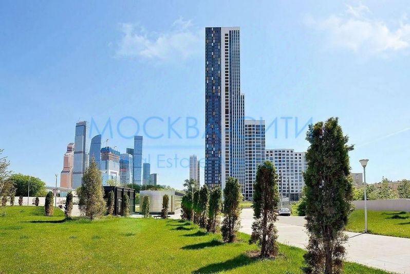 Продажа 1-комнатной квартиры 29 м², 28/53 этаж