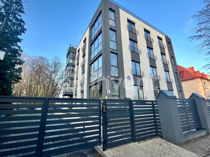 Продажа 2-комнатной квартиры 66,8 м², 2/4 этаж