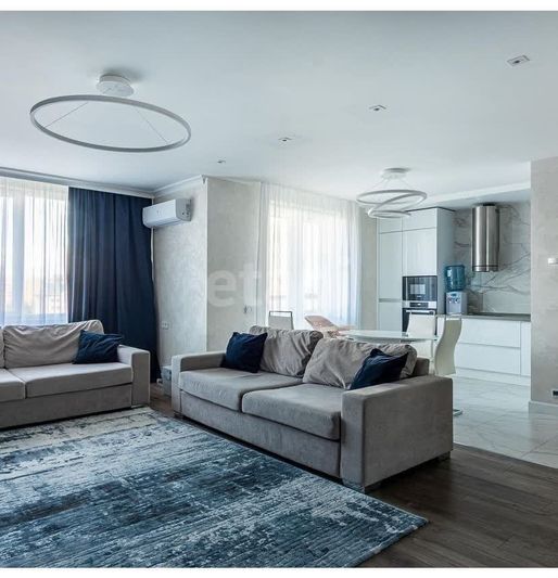 Продажа 2-комнатной квартиры 70 м², 8/8 этаж