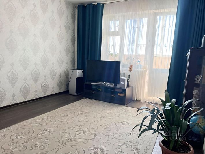 Продажа 2-комнатной квартиры 60 м², 13/17 этаж