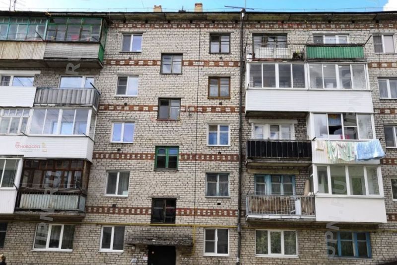 Продажа 4-комнатной квартиры 61 м², 4/5 этаж