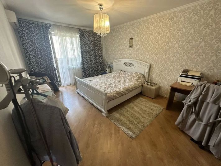 Продажа 2-комнатной квартиры 70 м², 3/10 этаж