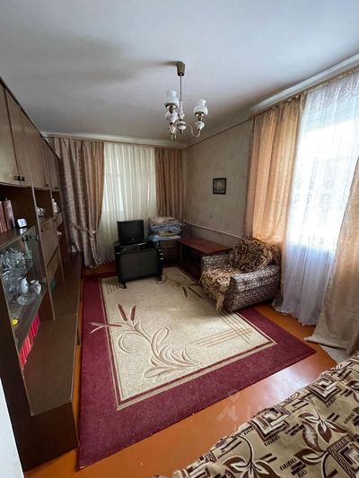 Продажа 2-комнатной квартиры 45 м², 1/3 этаж