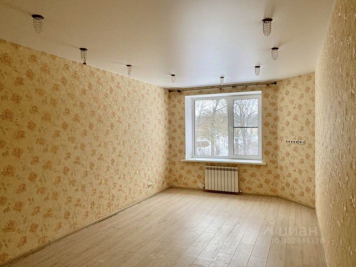 Продажа 1-комнатной квартиры 46 м², 2/4 этаж