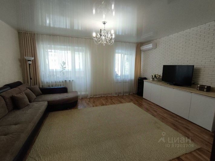 Продажа 3-комнатной квартиры 96 м², 2/9 этаж