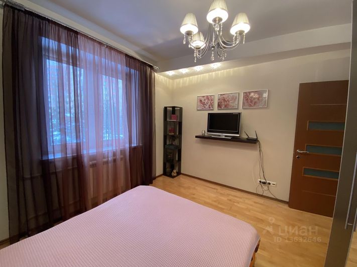 Продажа 2-комнатной квартиры 62,7 м², 1/10 этаж