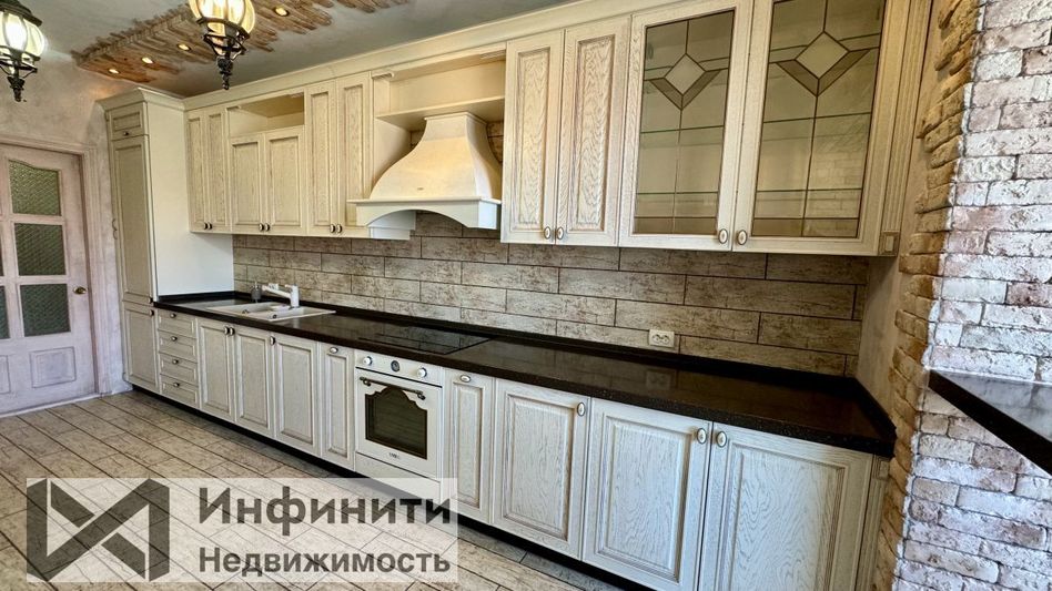 Продажа 4-комнатной квартиры 140 м², 3/5 этаж