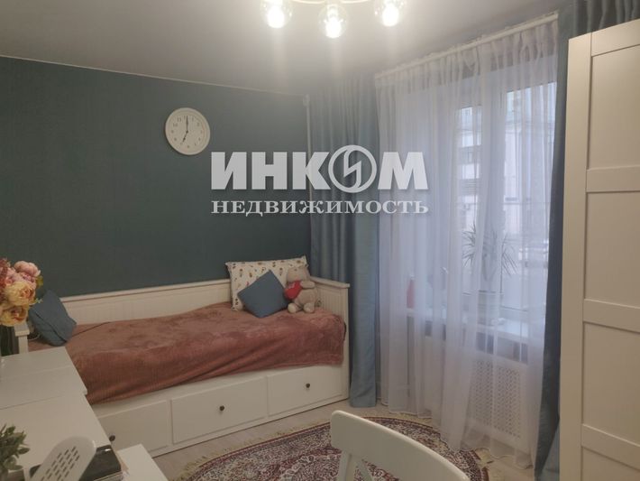 Продажа 3-комнатной квартиры 61 м², 1/12 этаж