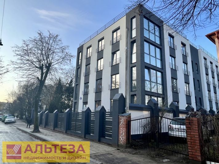 Продажа 3-комнатной квартиры 130,1 м², 2/4 этаж