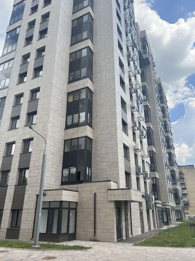 Продажа 3-комнатной квартиры 70,1 м², 14/17 этаж