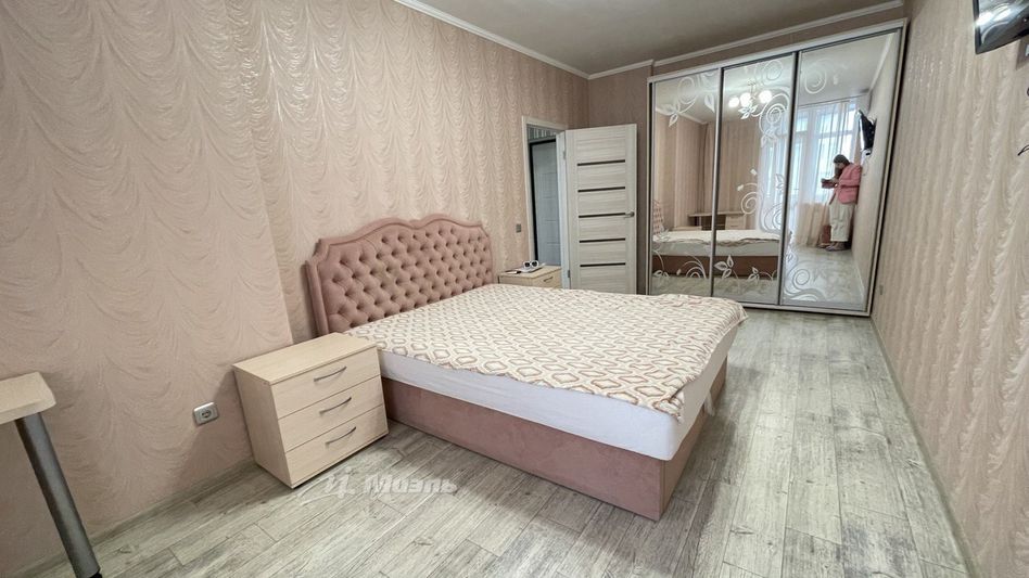 Продажа 1-комнатной квартиры 42 м², 3/10 этаж