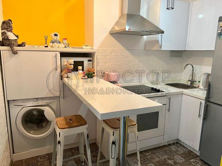 Продажа 3-комнатной квартиры 64 м², 1/9 этаж