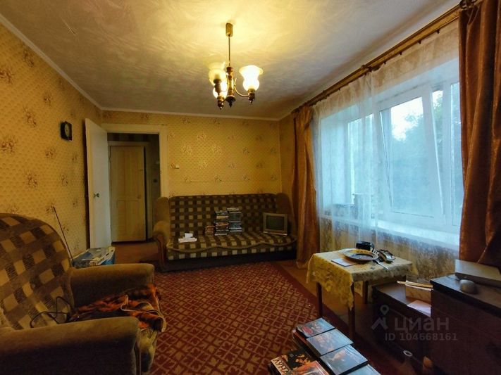 Продажа 2-комнатной квартиры 42 м², 1/3 этаж