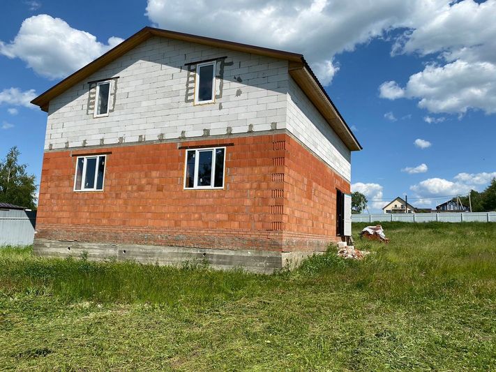 Продажа дома, 210 м², с участком 12,5 сотки