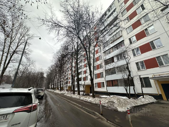 Продажа 4-комнатной квартиры 64 м², 1/9 этаж