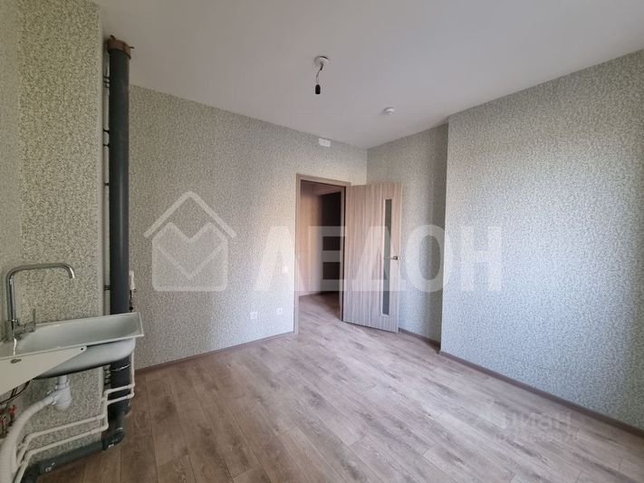 Продажа 3-комнатной квартиры 77 м², 1/10 этаж