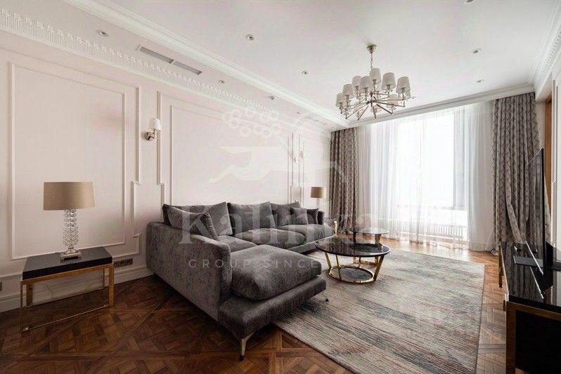 Продажа 3-комнатной квартиры 150 м², 8/53 этаж