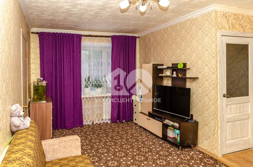 Продажа 2-комнатной квартиры 42 м², 1/5 этаж