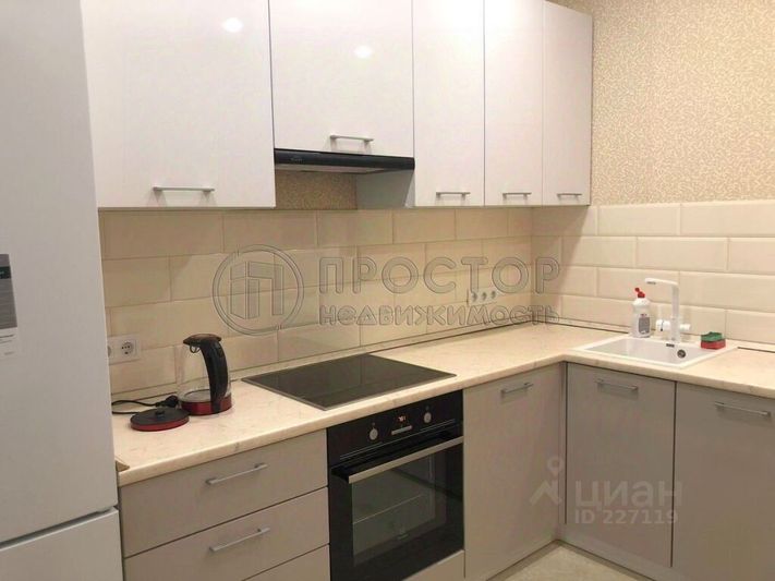 Продажа 1-комнатной квартиры 32 м², 10/25 этаж