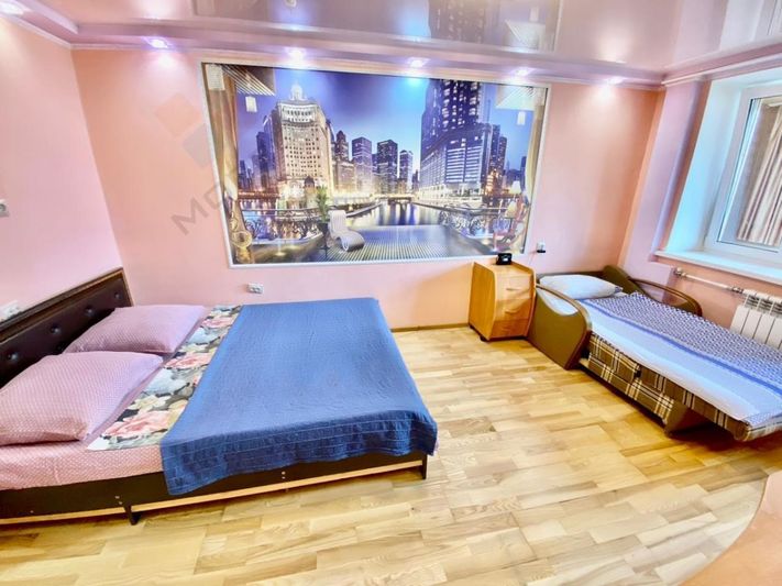 Продажа 2-комнатной квартиры 71,5 м², 1/10 этаж