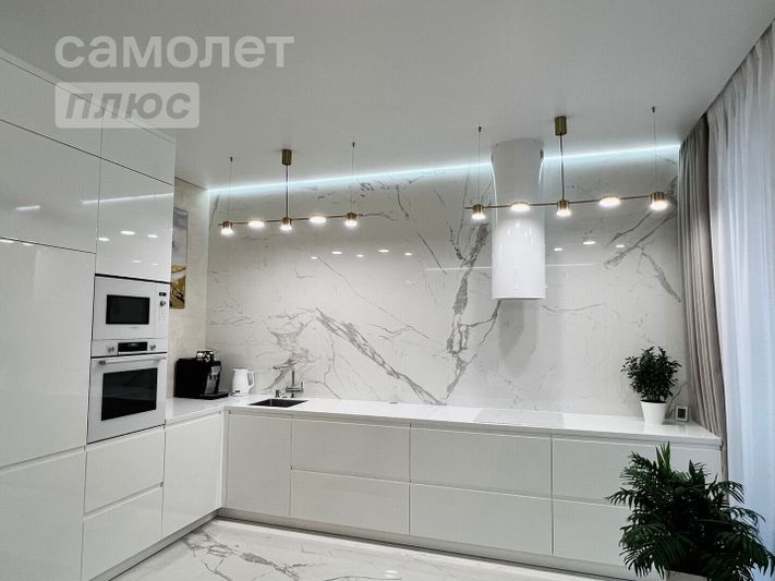 Продажа 3-комнатной квартиры 106 м², 2/6 этаж