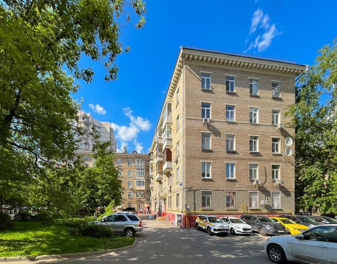 Продажа 2-комнатной квартиры 55 м², 3/5 этаж