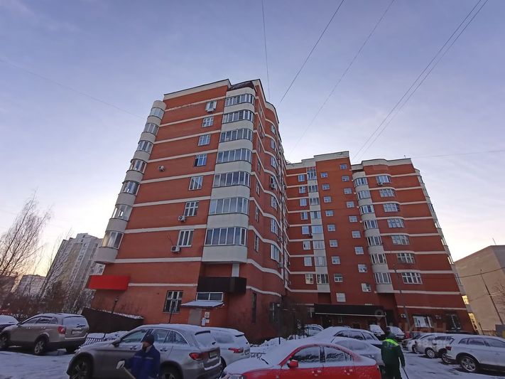 Продажа 2-комнатной квартиры 76,8 м², 9/9 этаж