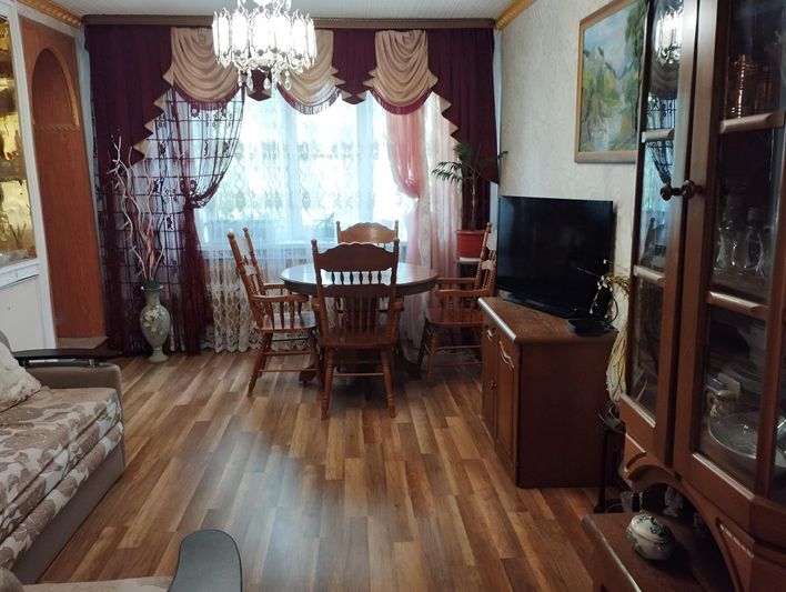 Продажа 2-комнатной квартиры 56 м², 2/5 этаж