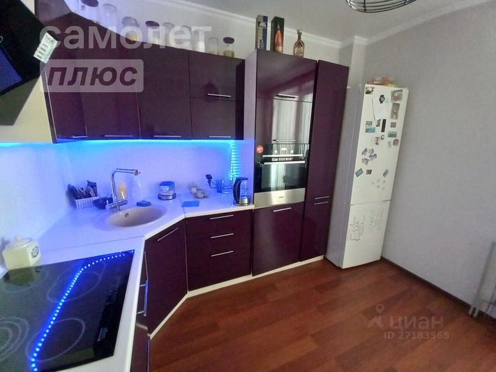 Продажа 2-комнатной квартиры 63 м², 10/12 этаж