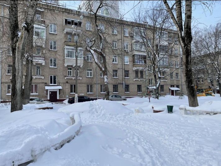 Продажа 2-комнатной квартиры 57 м², 1/5 этаж