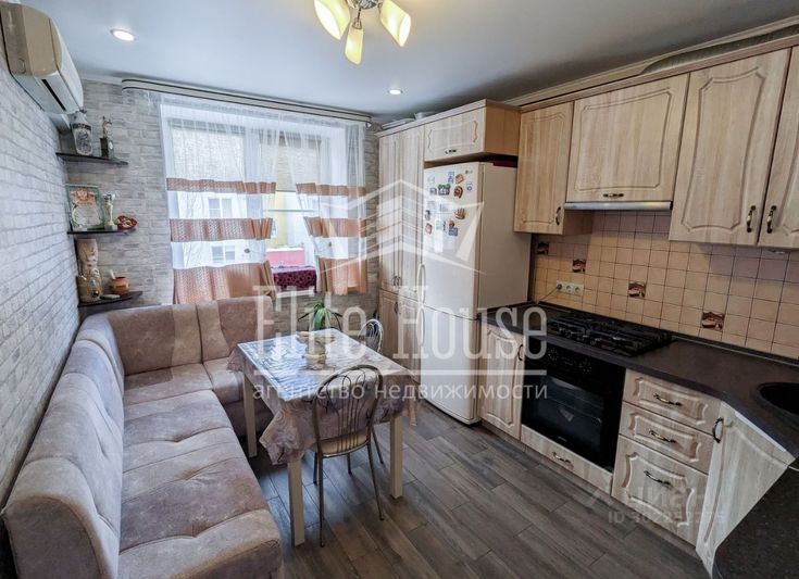 Продажа 2-комнатной квартиры 56 м², 2/3 этаж