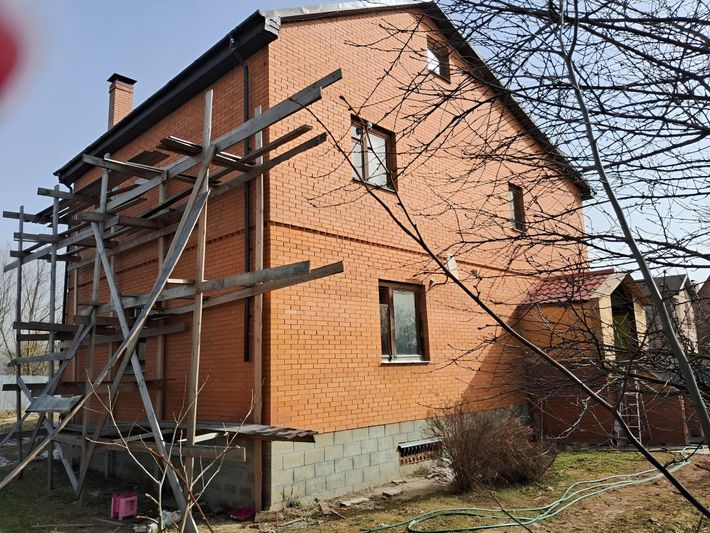 Продажа дома, 350 м², с участком 15 соток